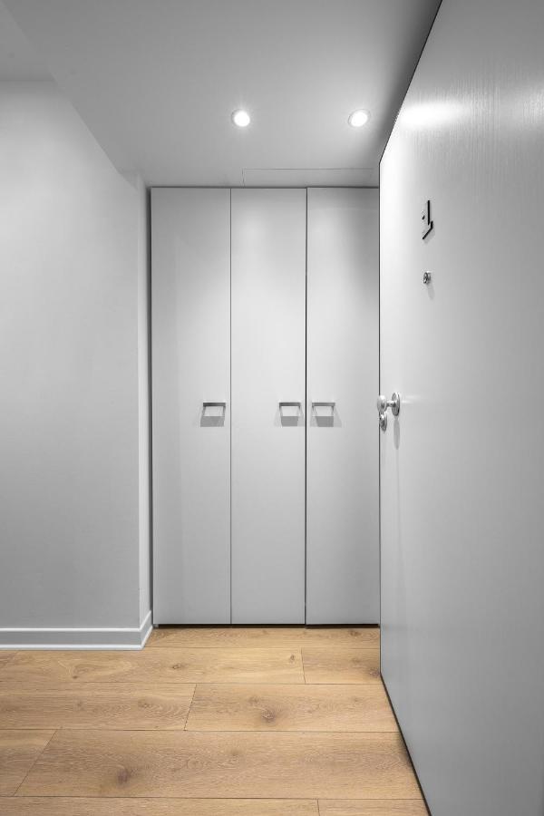 Nyma White Apartments, The Luxury Suites テッサロニキ エクステリア 写真