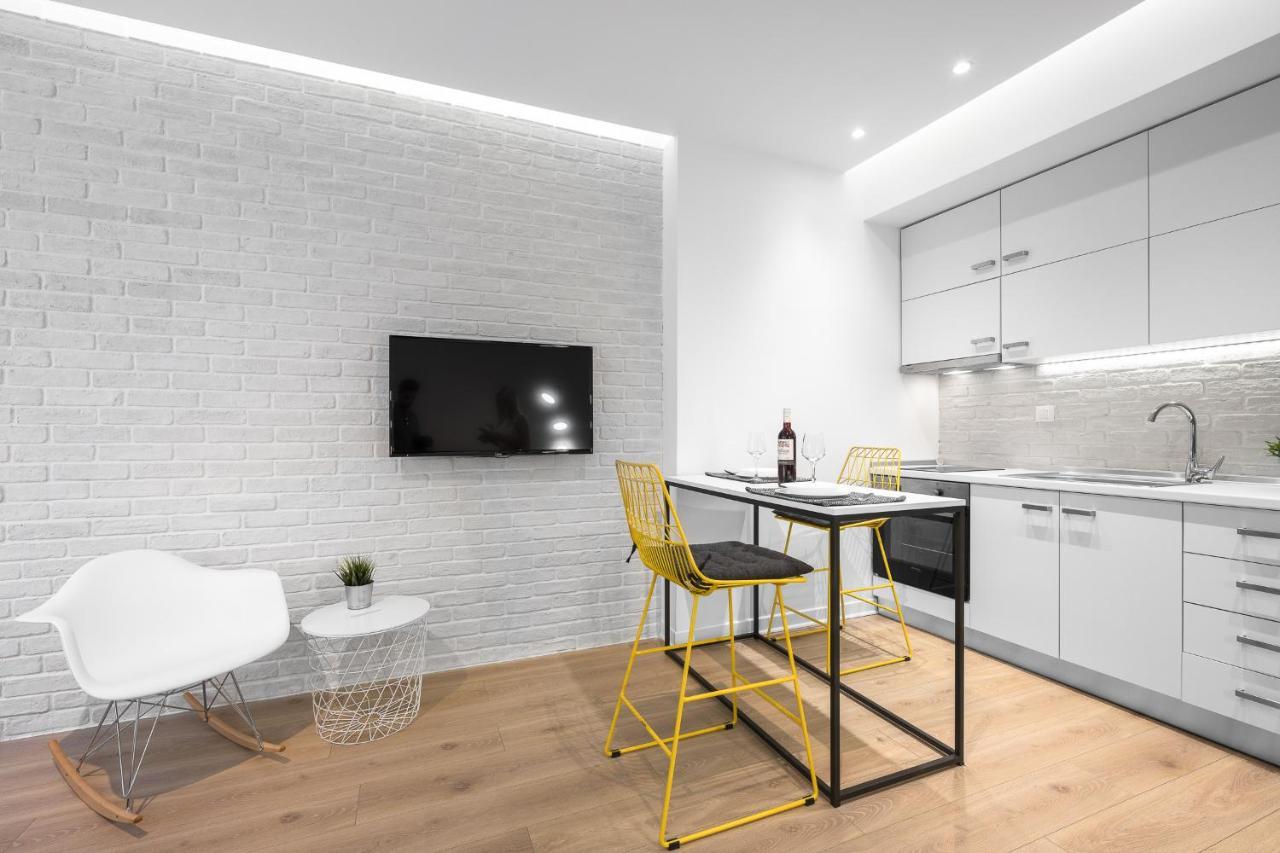 Nyma White Apartments, The Luxury Suites テッサロニキ エクステリア 写真