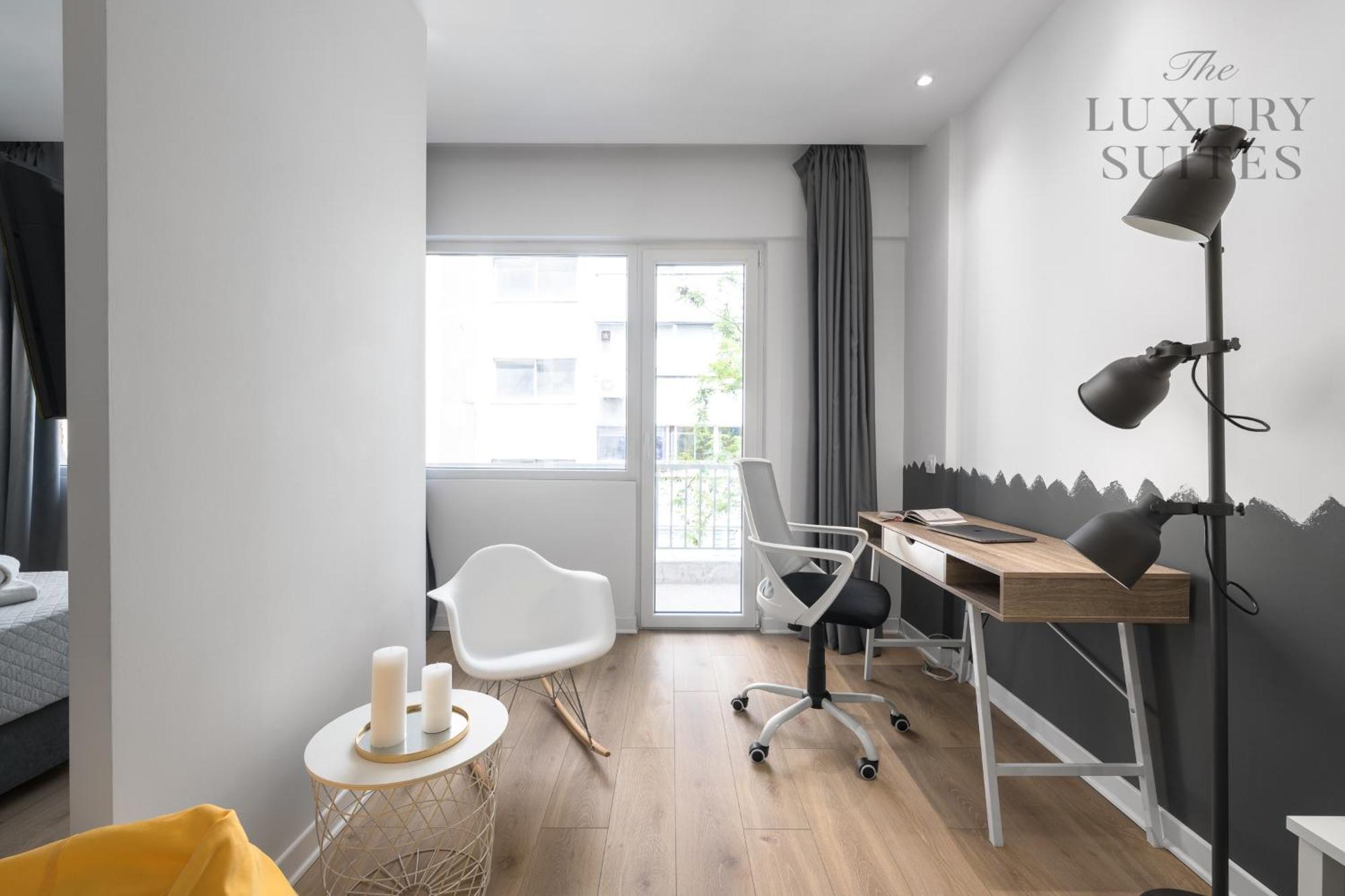 Nyma White Apartments, The Luxury Suites テッサロニキ エクステリア 写真