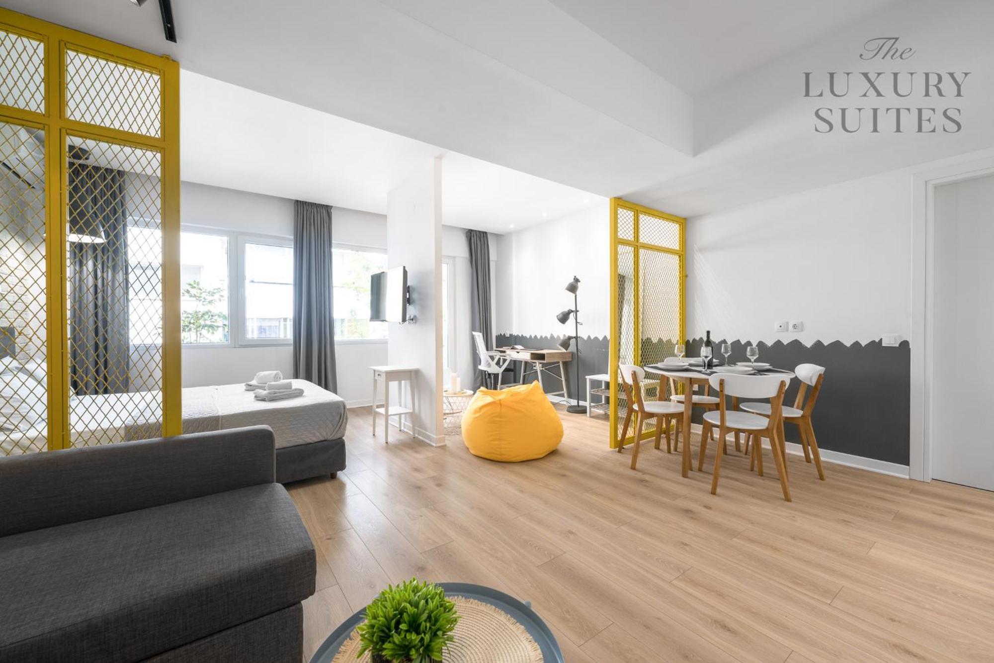 Nyma White Apartments, The Luxury Suites テッサロニキ エクステリア 写真