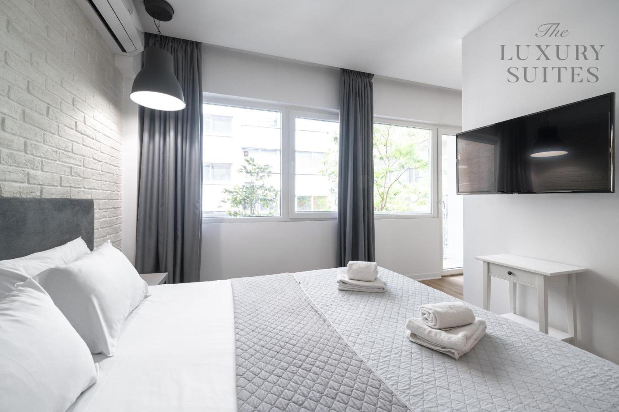 Nyma White Apartments, The Luxury Suites テッサロニキ エクステリア 写真