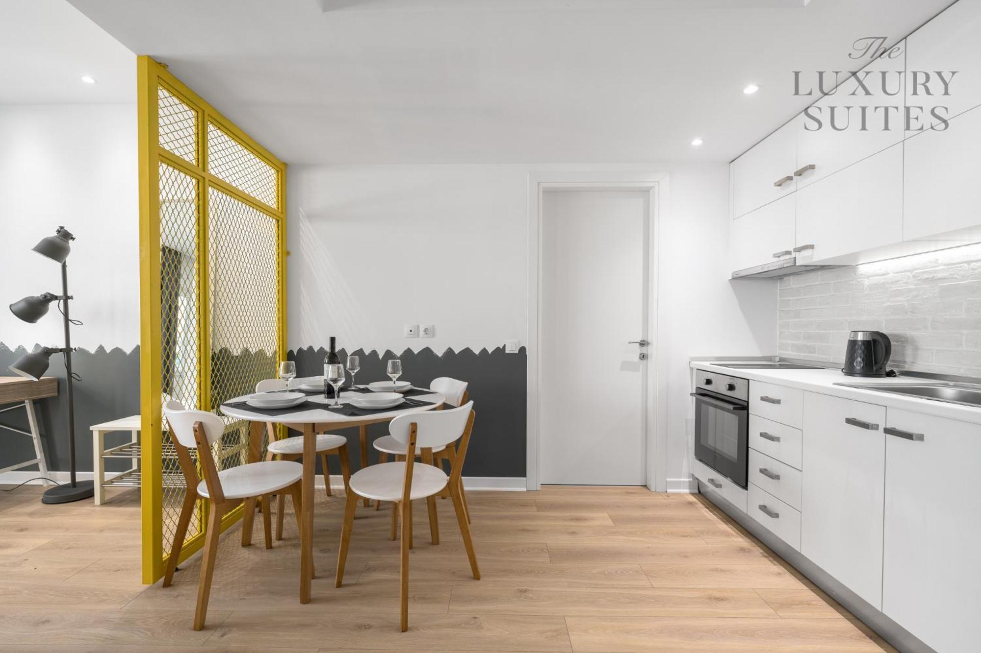 Nyma White Apartments, The Luxury Suites テッサロニキ エクステリア 写真